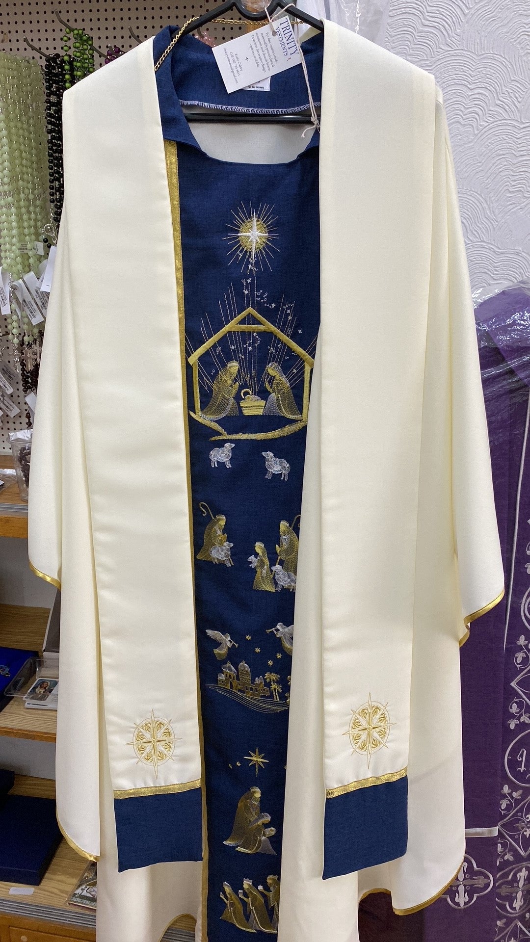 Chasuble Christmas Cream and navy blue