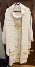 Chasuble & Stole Off-white lily in gold thread